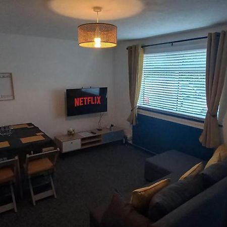 6-Min Walk To New Cross Parking Long Stay Discounts Wolverhampton Exterior photo