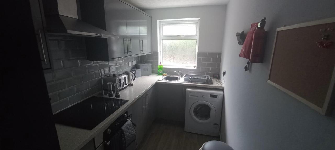 6-Min Walk To New Cross Parking Long Stay Discounts Wolverhampton Exterior photo